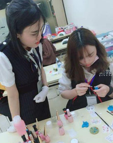 <strong>广州悉美美妆教育环境</strong>