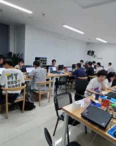 <strong>学校环境</strong>