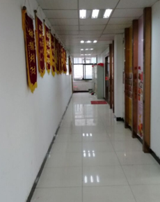 <strong>学校环境</strong>